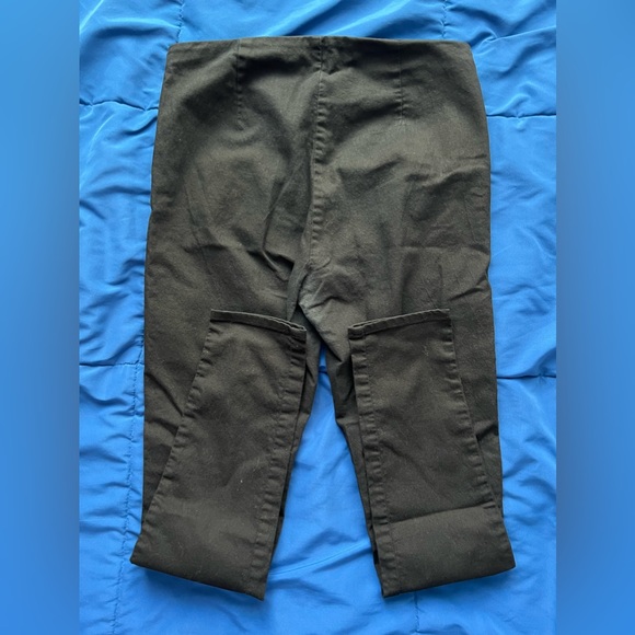 H&M Rose Pattern Black Pants - Picture 3 of 4